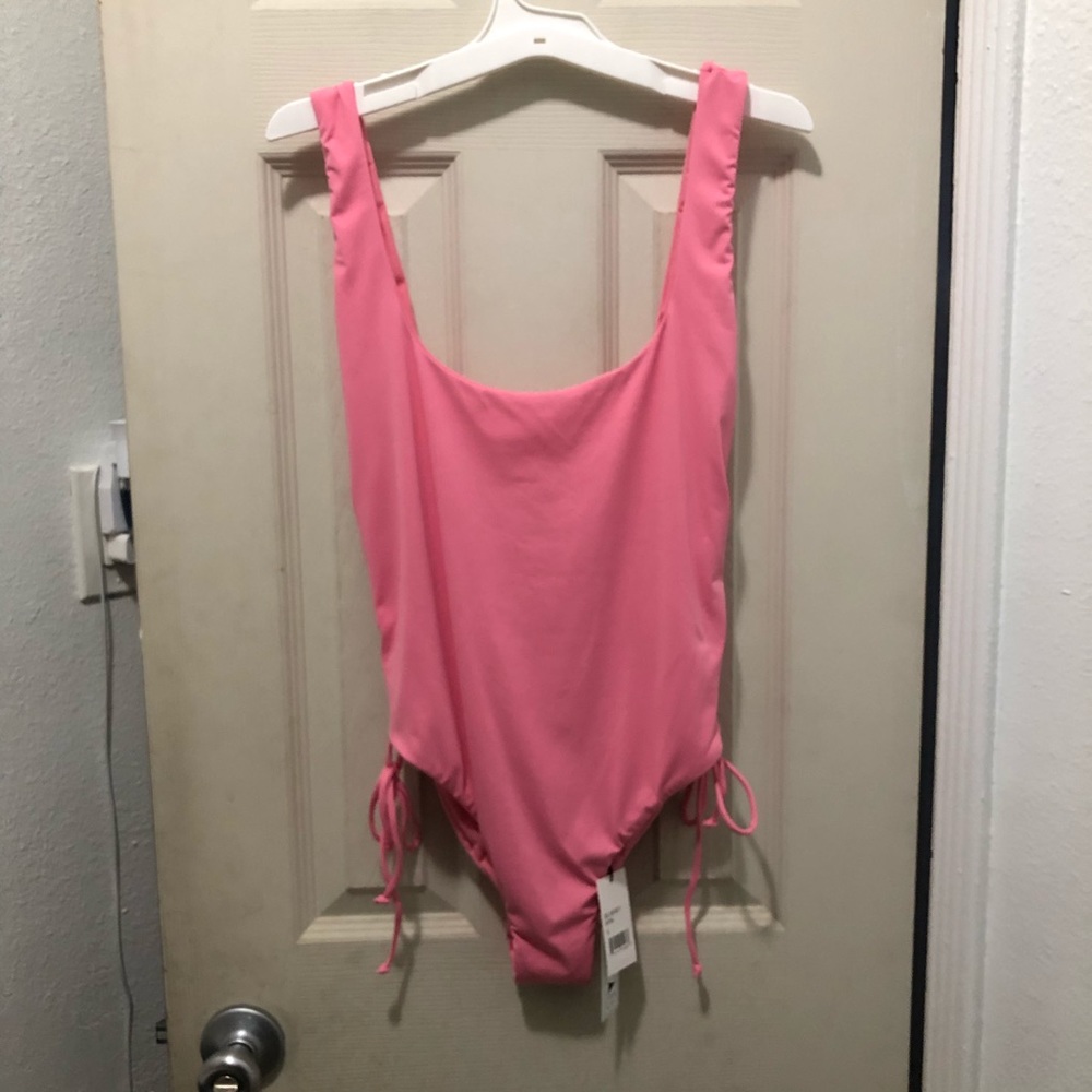 1 piece bathing suit